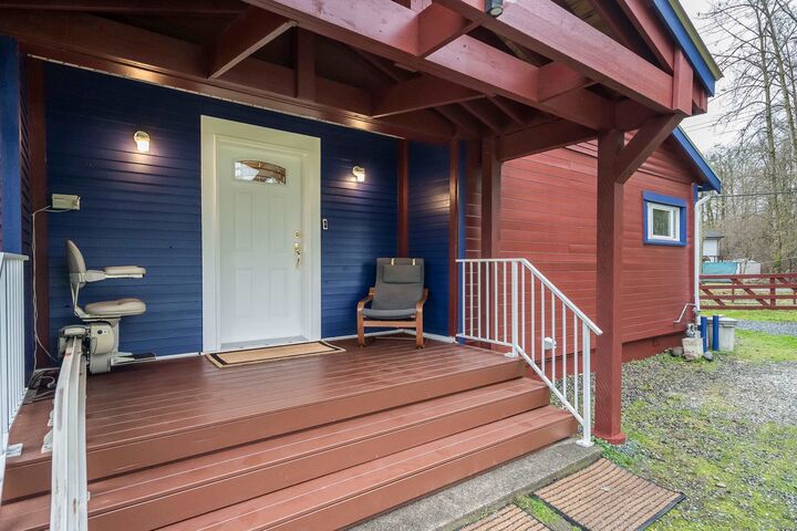 Property Photo: 3011 184 Street BC V3Z 9V2