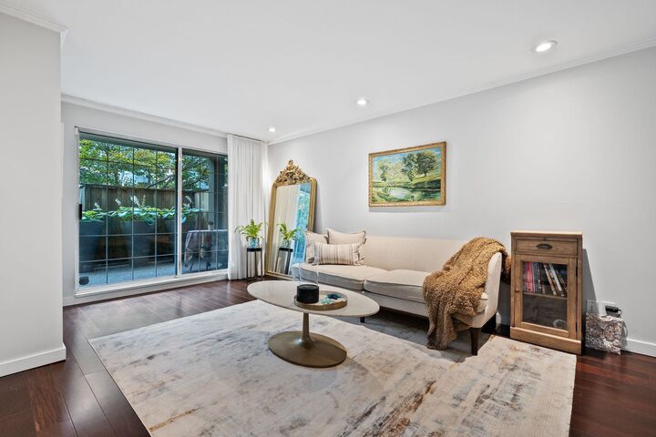 Property Photo:  925 W 15th Avenue 104  BC V5Z 1S1 