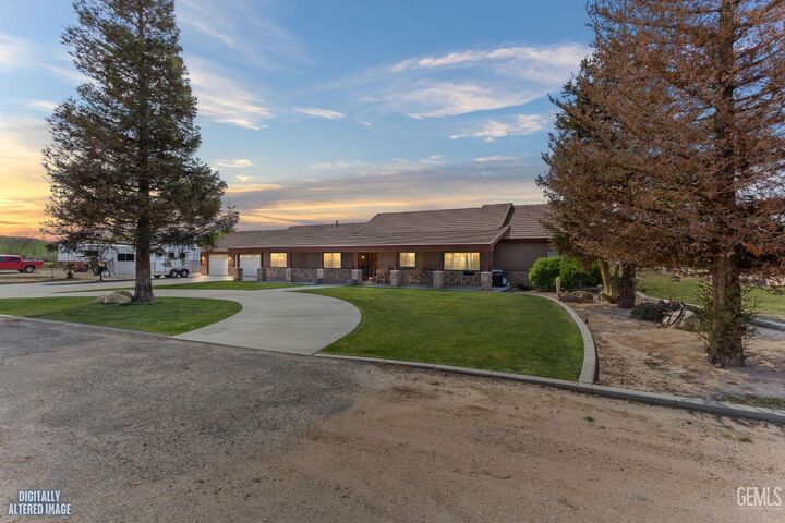 Property Photo: 241 Vera Fern Drive CA 93308