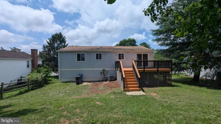 Property Photo: 2929 Ashdown Forest Drive VA 20171