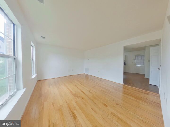 Property Photo: 118 Parkside Drive VA 22602