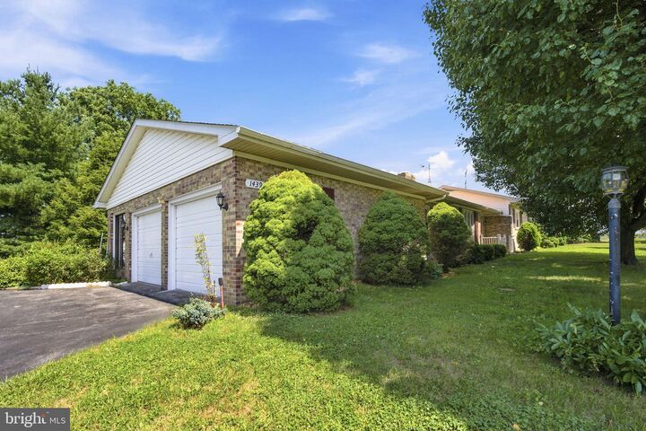 Property Photo: 1439 Bedington Road WV 25404