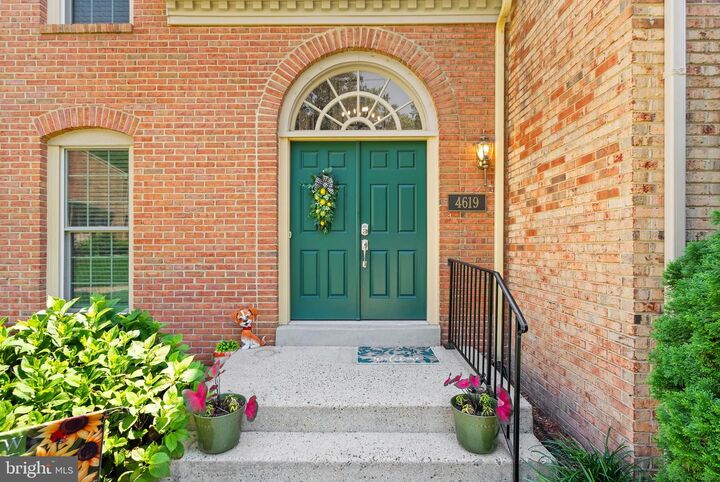 Property Photo: 4619 Luxberry Drive VA 22032