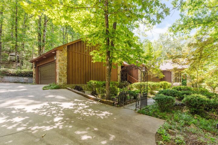 Property Photo:  16501 Burlingame Road  AR 72223 