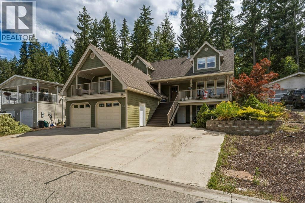 Property Photo:  900 10 Avenue Southeast 28  BC V1E 2W6 