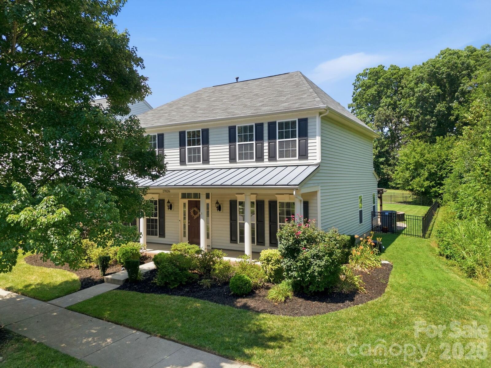 Property Photo: 17026 Hugh Torance Parkway NC 28078