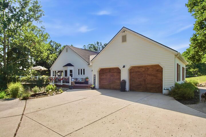 Property Photo:  5200 Hampton Court  OH 43701 