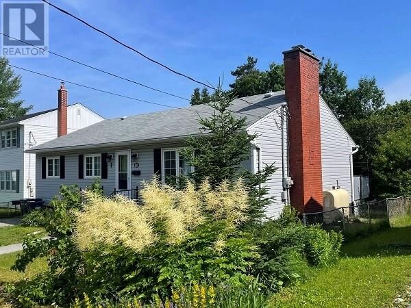 Property Photo: 14 Randolph Place NL A2H 5L2