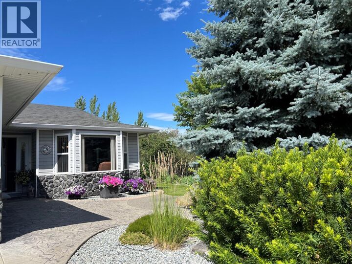 Property Photo: 660 6th Avenue BC V1H 1Z1