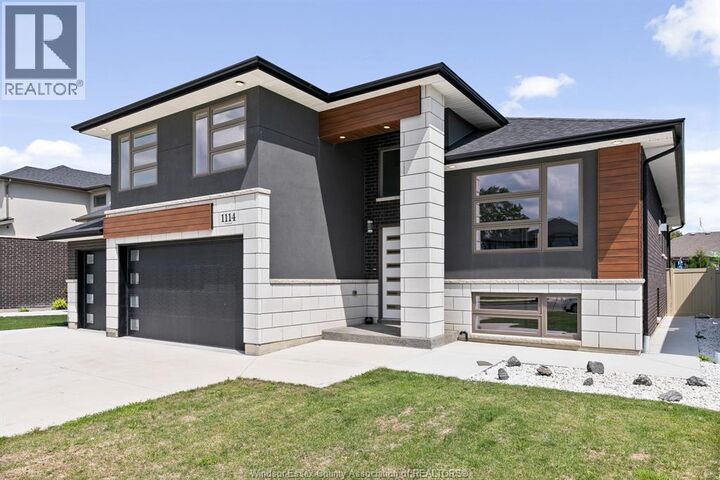 Property Photo: 7370 Garnet Crescent ON N0R 1J0
