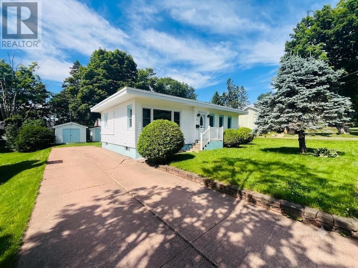 Property Photo:  7 Franklyn Street  NS B4H 3X3 