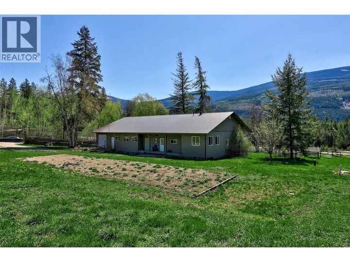 2405 Lloyd Road — photo 1