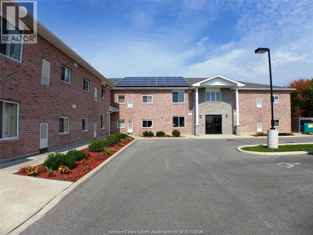 Property Photo: 440 Simcoe 15 ON N9V 1N3