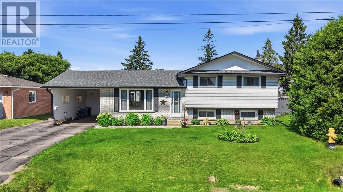 Property Photo:  3089 Marie Avenue  ON P3N 1C2 