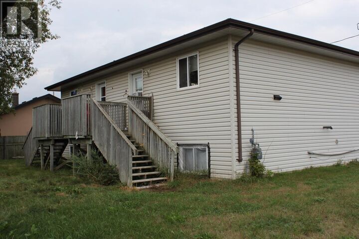 Property Photo:  391-393 Cuyler St  ON P7A 1B3 