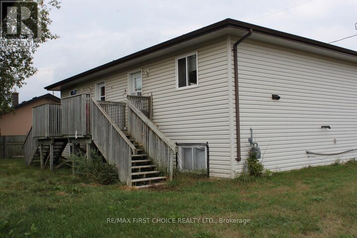 Property Photo:  391-393 Cuyler Street  ON P7A 1B3 