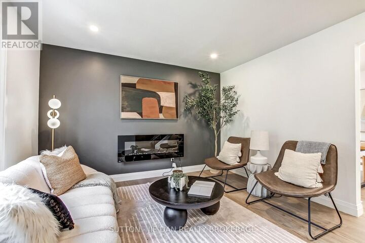 Property Photo: 39 Inverary Road ON N6G 3L5