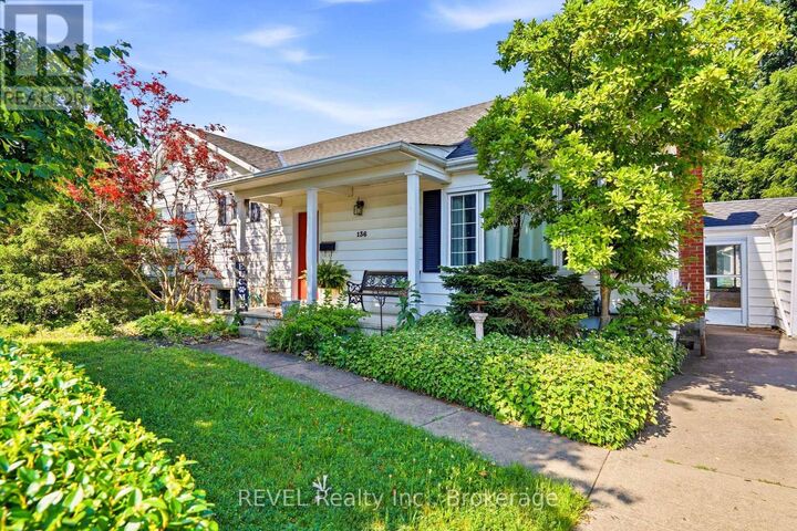 Property Photo:  136 Powerview Avenue  ON L2S 1X4 