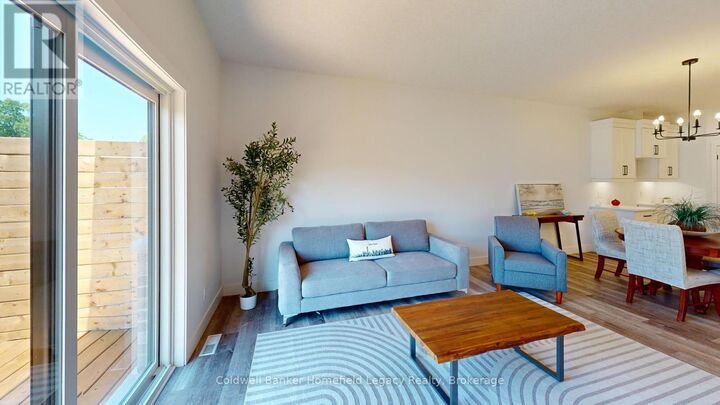 Property Photo:  165 Egan Avenue 13  ON N4X 0C9 