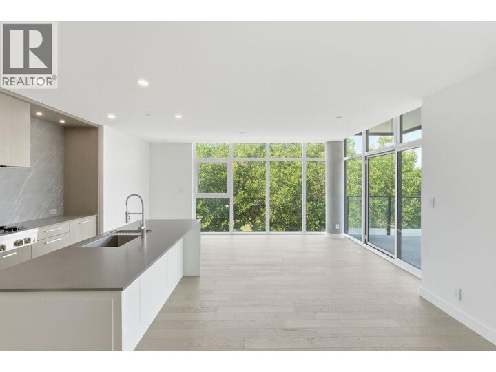Property Photo: 3389 Lakeshore Road 416 BC V1W 0G5