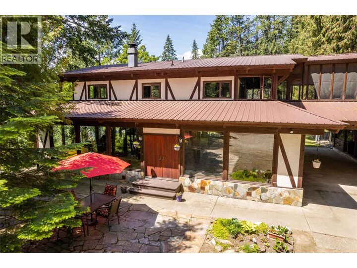 Photo de la propriété:  10208 Twin Bays Road  BC V0B 1A1 
