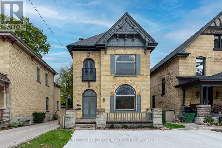 578 Waterloo Street — photo 1