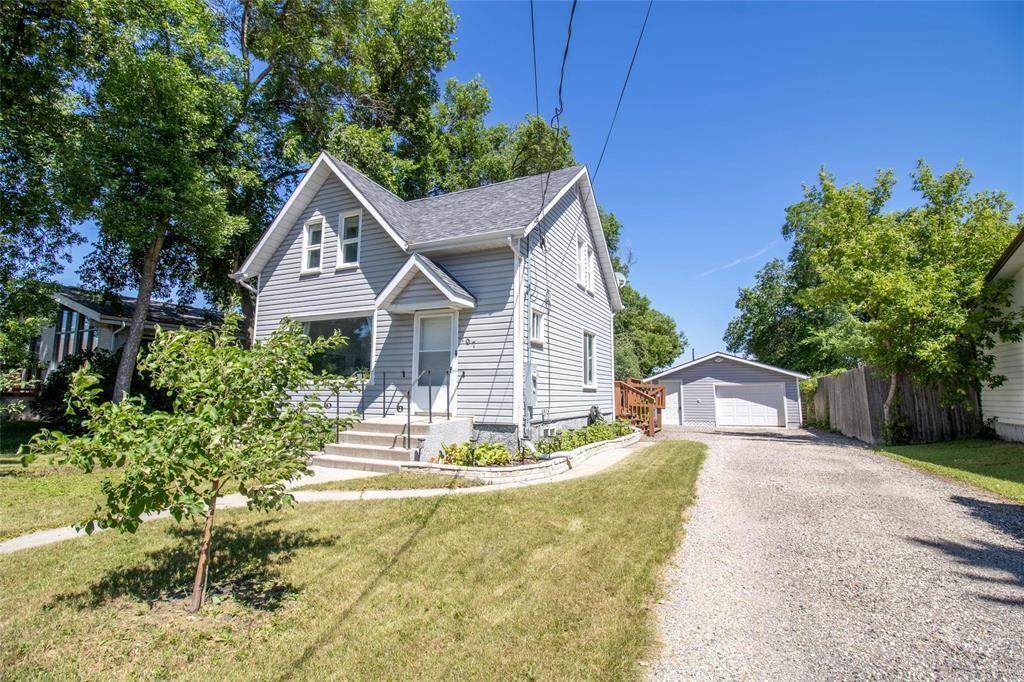 Property Photo: 197 Centrale Avenue MB R5H 1G3