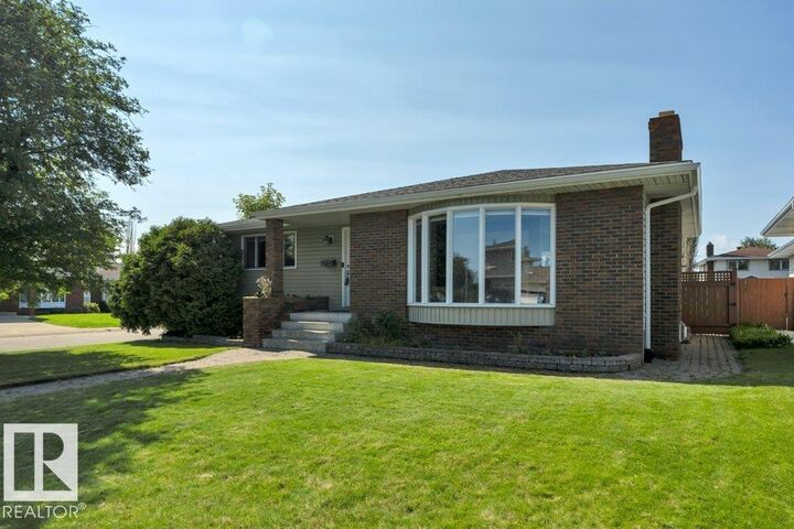 Property Photo: 6960 21 Avenue NW AB T6K 2H4