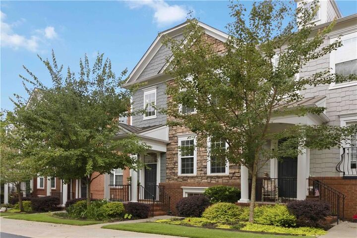 Property Photo: 2274 Limehurst Drive NE GA 30319