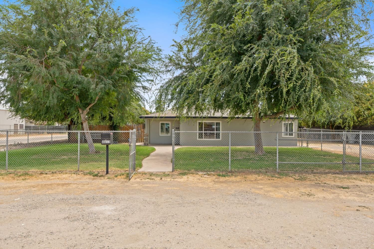 Property Photo:  4613 W Andrews Avenue  CA 93722 