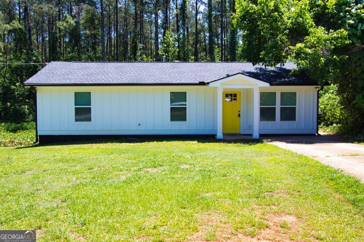 Property Photo: 10154 Allen Drive SW GA 30014