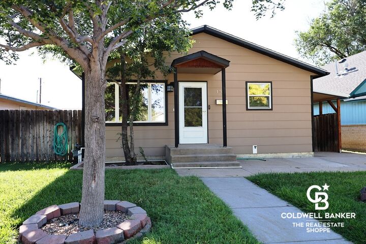 Property Photo:  1706 N 9th Street  KS 67846 