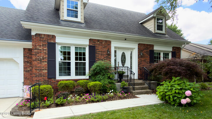 Property Photo:  2611 Kennersley Dr  KY 40242 