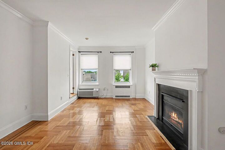 Property Photo: 25 W Elm Street 51 CT 06830