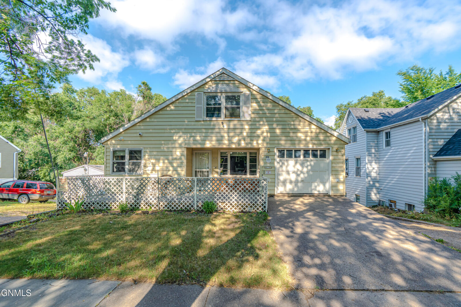 Property Photo: 612 19th Street N ND 58501