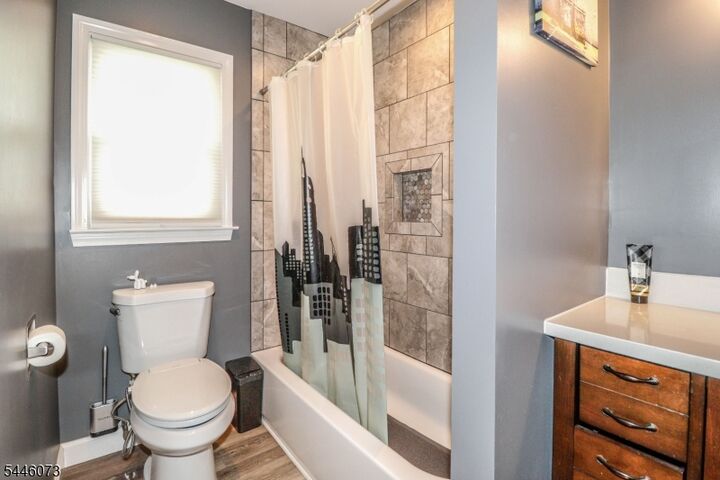Property Photo:  31 Woodview Ave  NJ 08863 