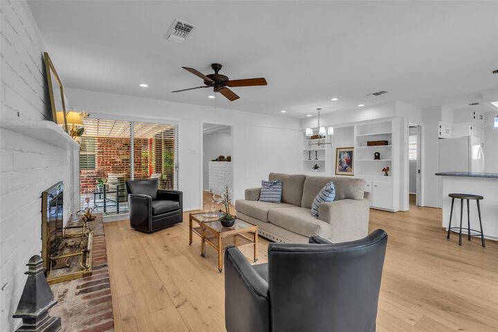 Property Photo: 10127 Hazelhurst Drive TX 77043