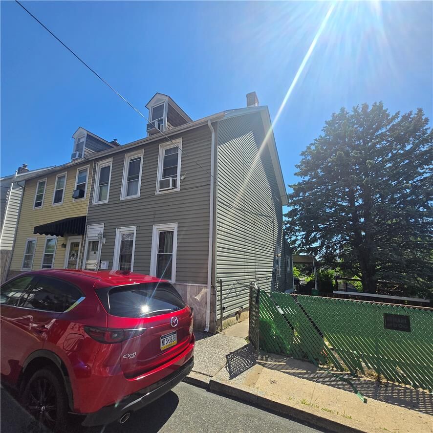 Property Photo:  736 S Woodward Street 734  PA 18103 