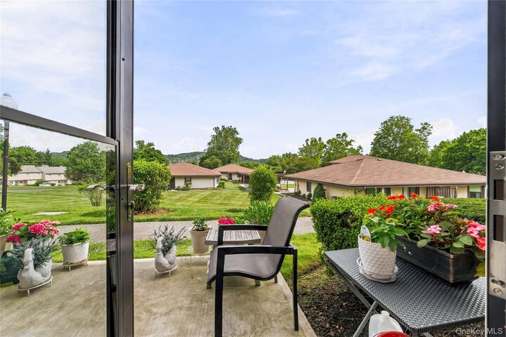 Property Photo:  18 Hastings Court B  NY 10598 