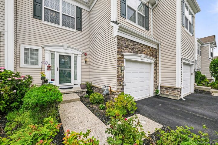 Property Photo: 19 Brighton Drive 1702 NY 12550