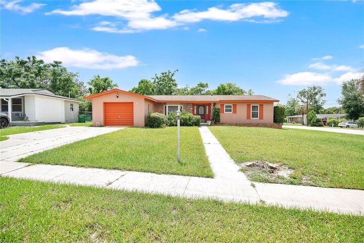 Property Photo:  1140 Cobblestone Avenue  FL 32725 