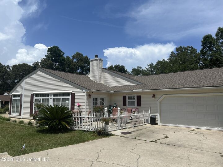Property Photo:  980 Hamakua Street  MS 39525 