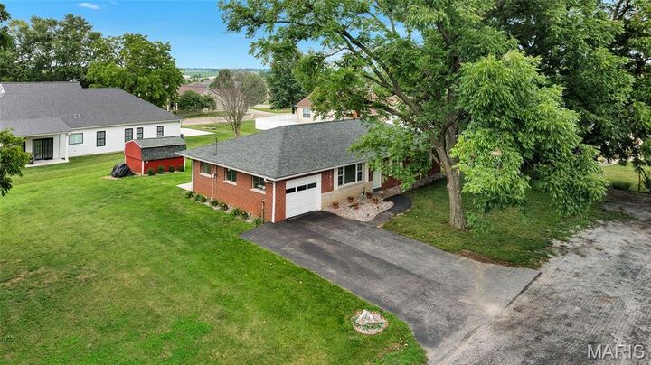 Property Photo:  110 Braun Street  IL 62278 
