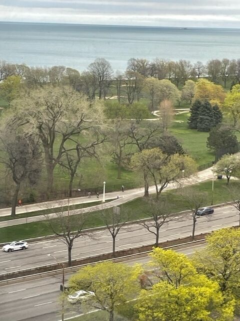 Property Photo: 4250 N Marine Drive 1625 IL 60613