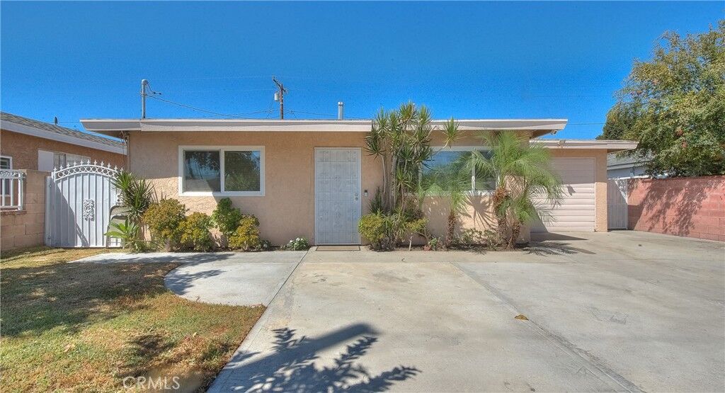 Property Photo: 12127 Cedarvale CA 90650
