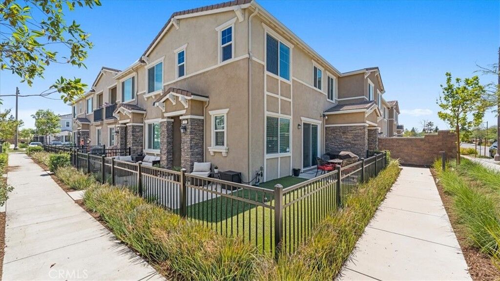 Property Photo:  16540 Wyndham Street 5  CA 92336 