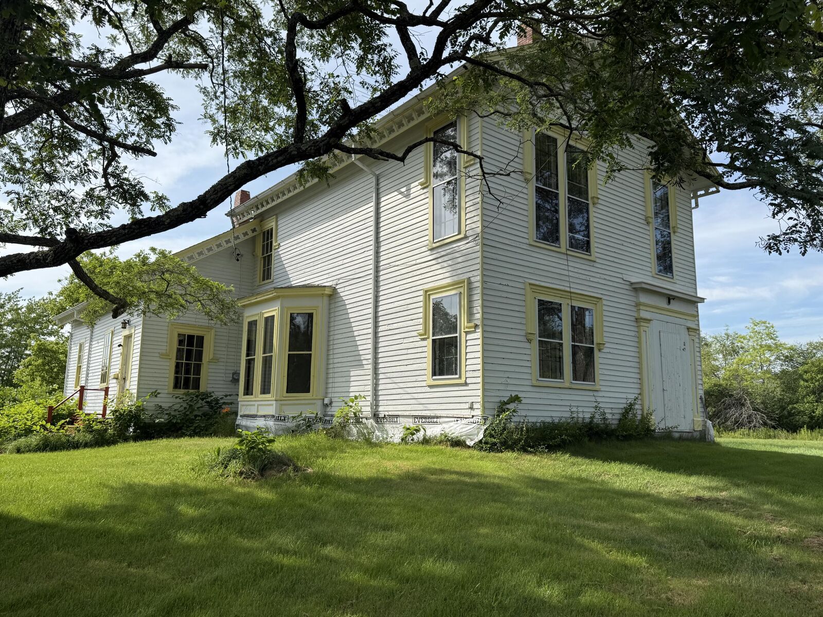 Property Photo:  191 Water Street  ME 04606 