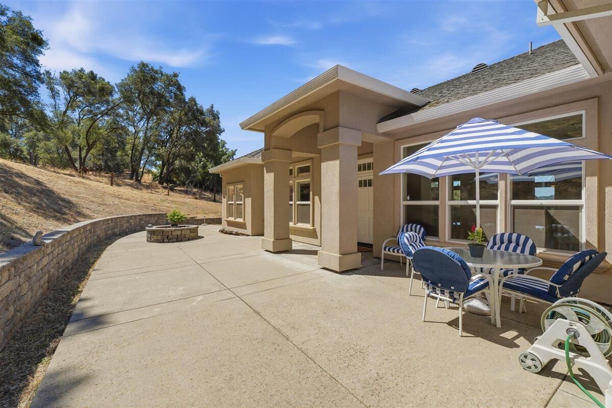Property Photo: 4020 Trigger Lane CA 95682
