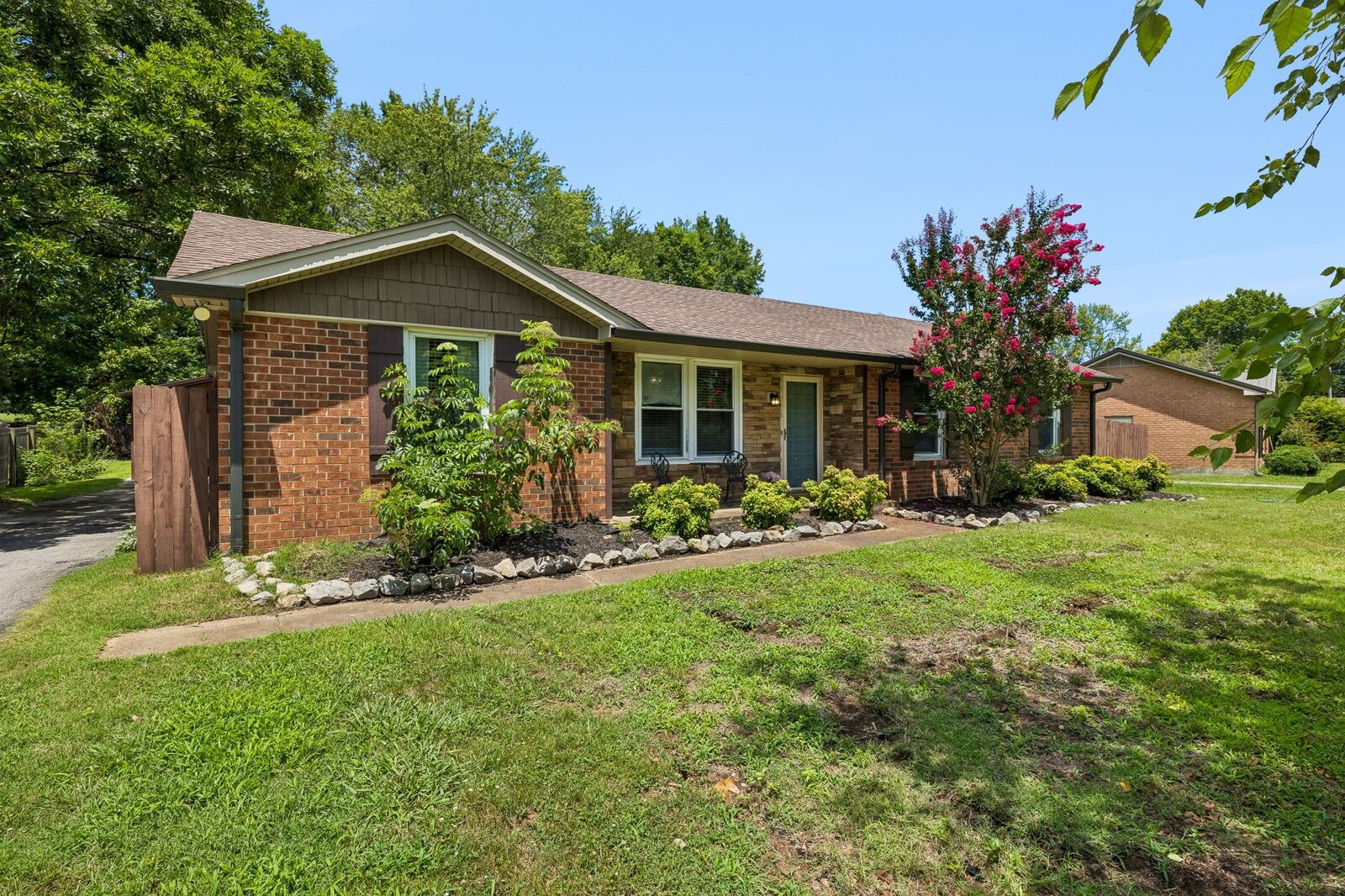Property Photo: 2310 Bradley St TN 37146
