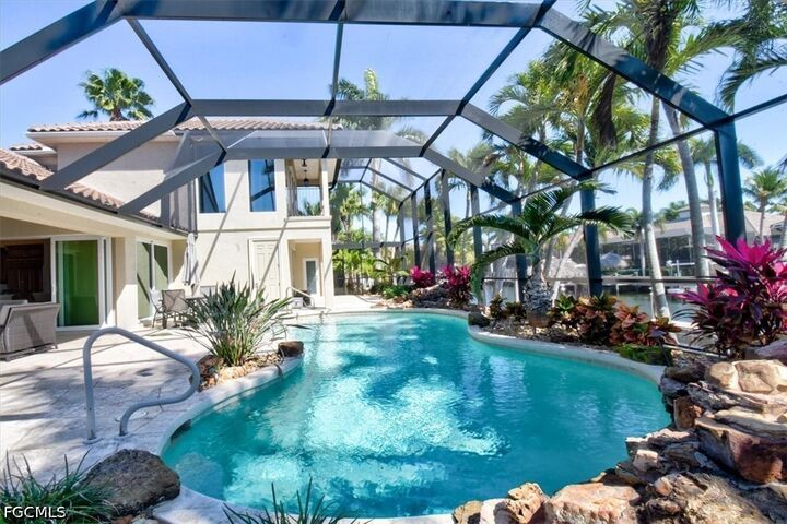 Property Photo:  5711 Yardarm Court  FL 33914 